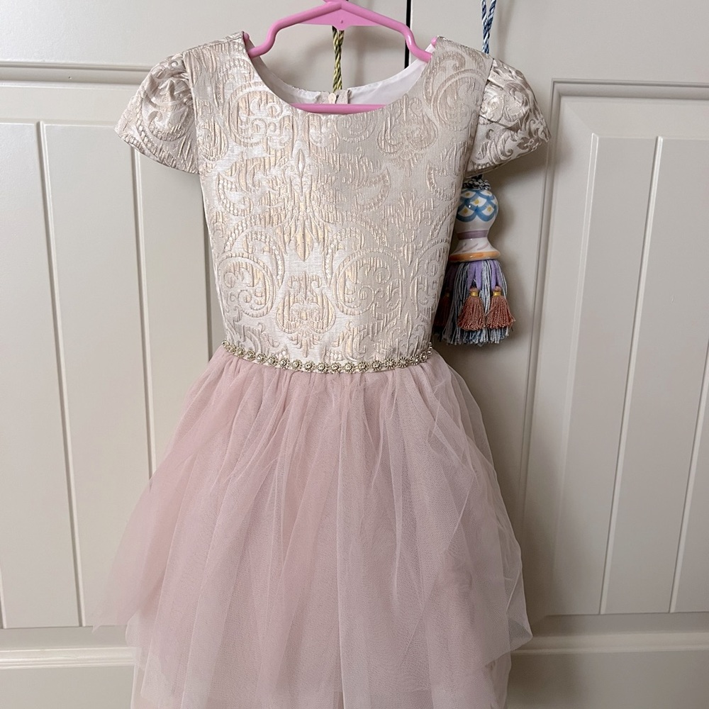 Girls dress